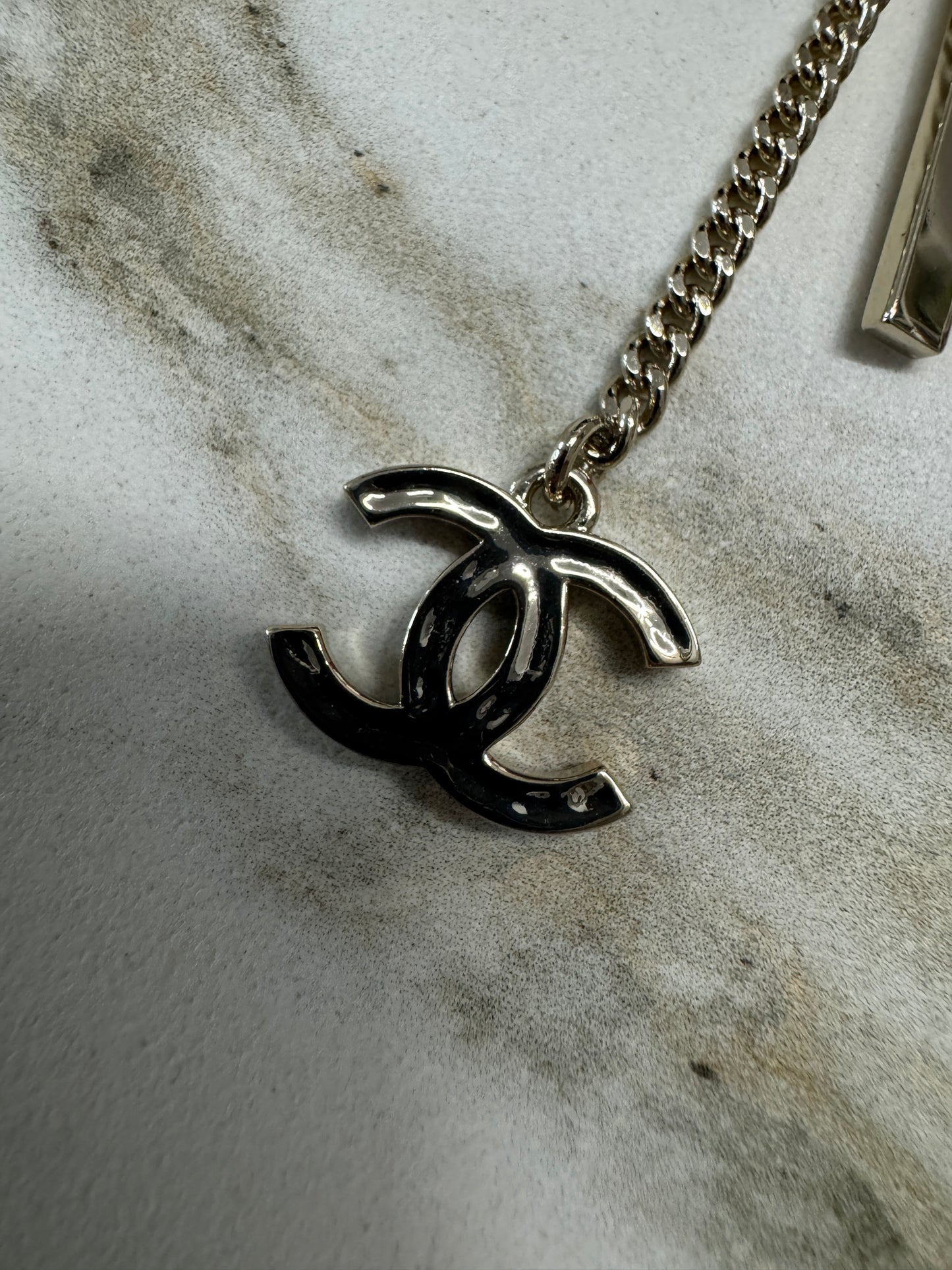 CHANEL 21P 淺金色流蘇耳環