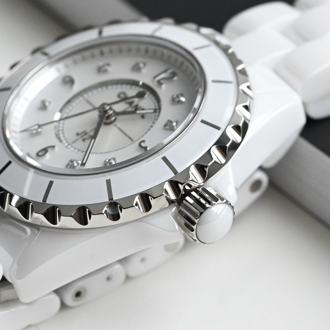 CHANEL J12 33mm