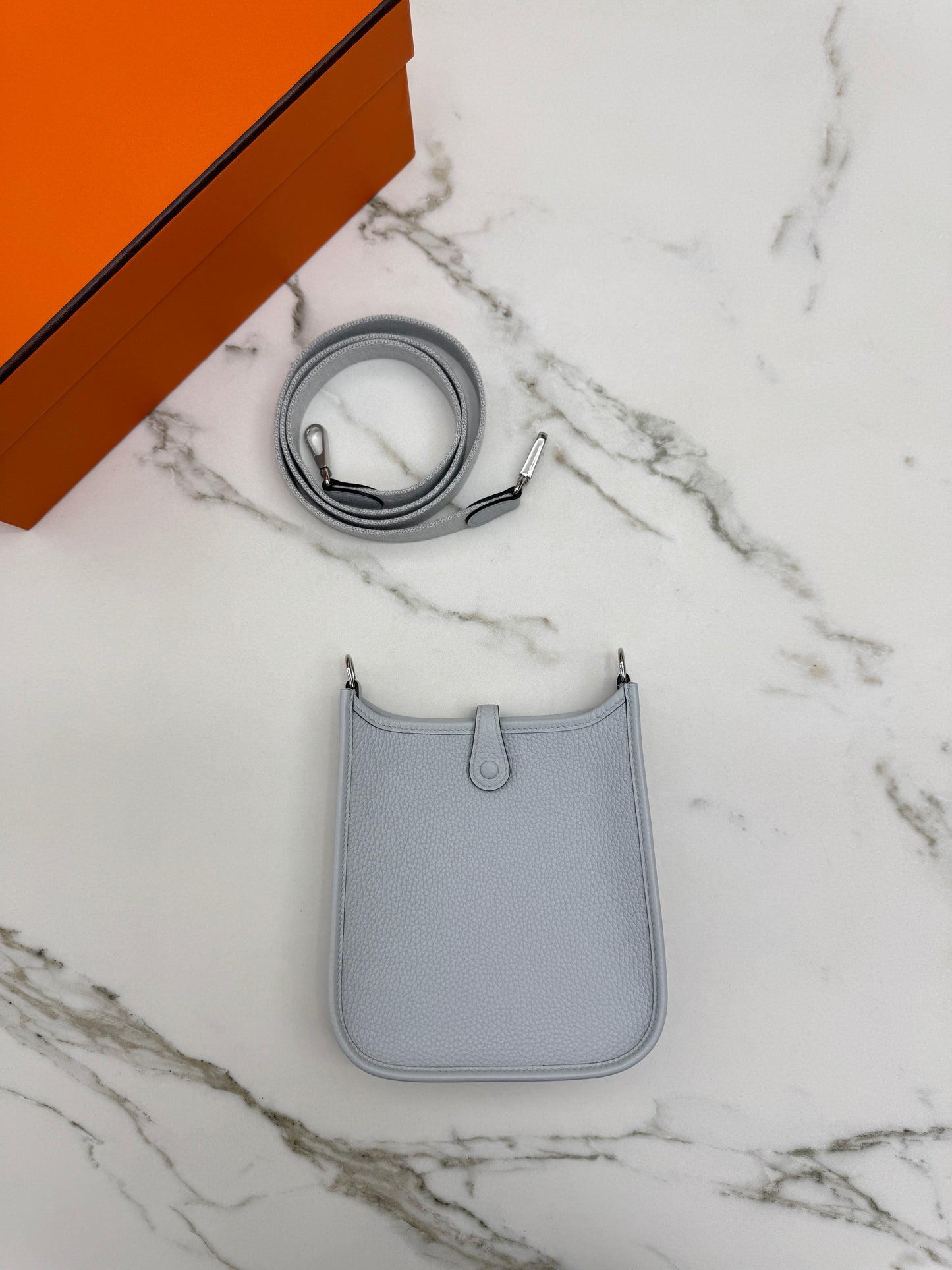 HERMES Mini Evelyne 霧霾藍銀扣 T0 Bleu Brume PHW