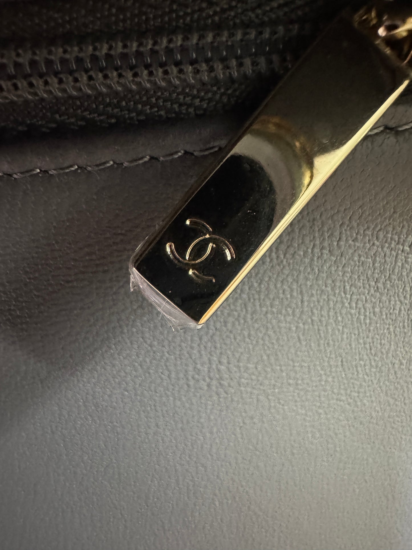 CHANEL 23K Mini CF with Top Handle 手柄CF 深灰色羊皮