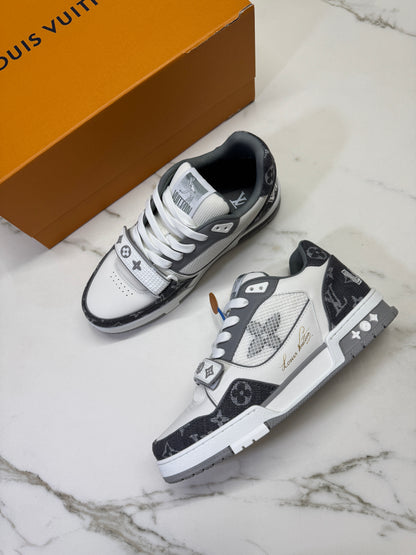 LV Trainer 25年灰牛仔