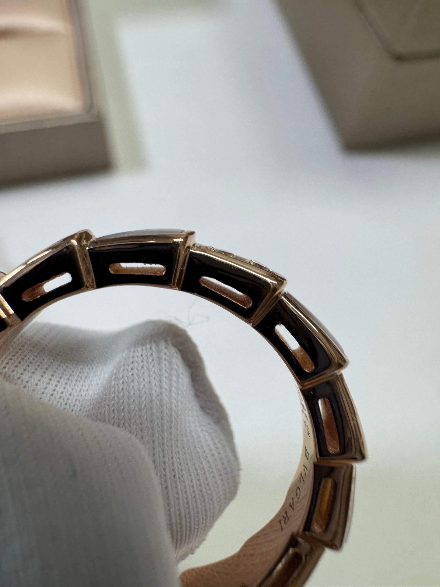 BVLGARI Serpenti 18K玫瑰金 貝母 鑽石戒指【真金真鑽】