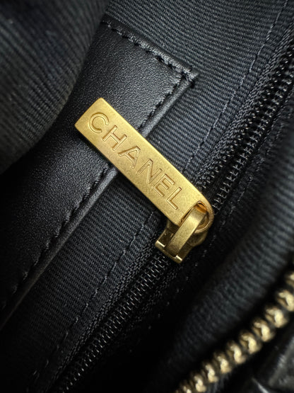 CHANEL 25K 蝴蝶包 綿羊皮 Medium