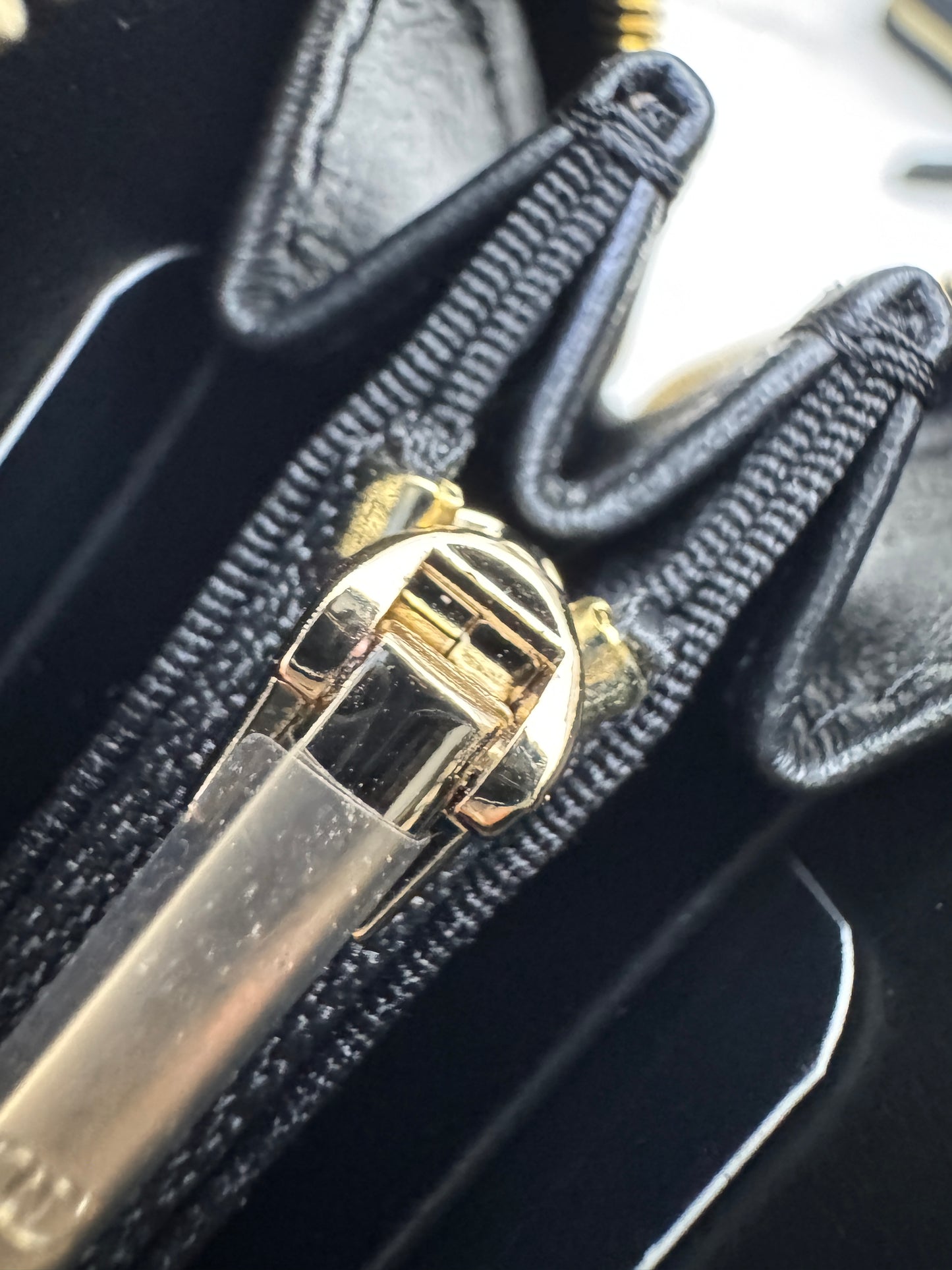 CHANEL 24B半鑽扣 加大零錢包 可放對摺紙幣