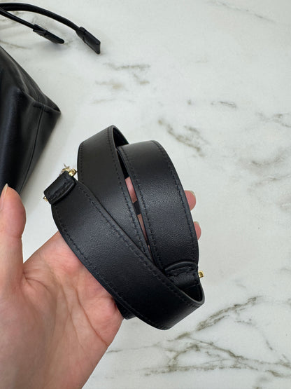 FENDI Mamma Baguette 黑色 Medium