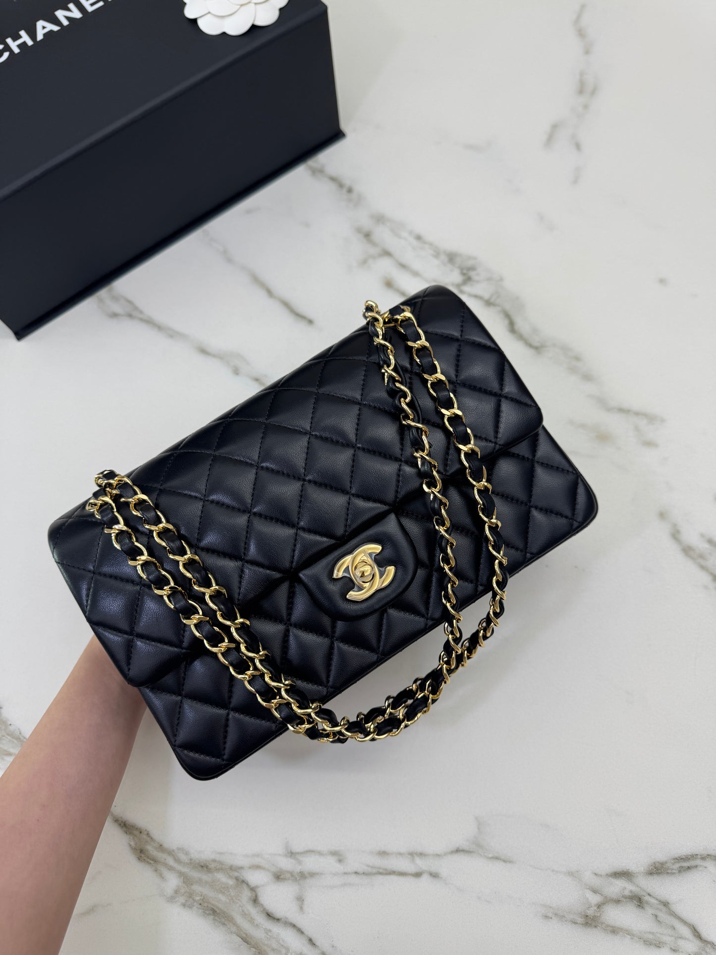 CHANEL CF25 Medium 黑金羊