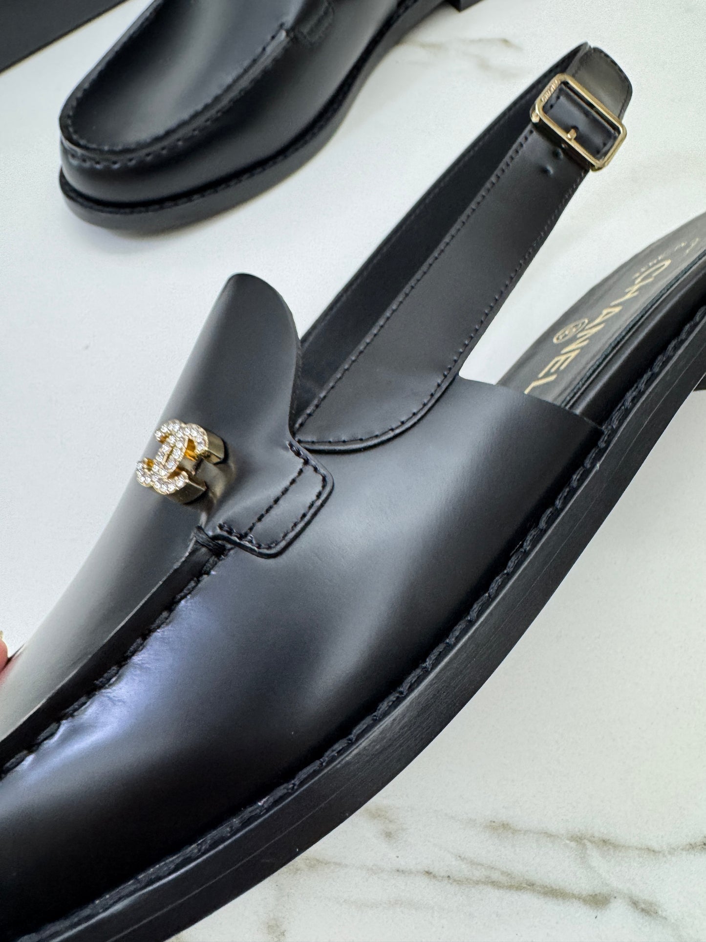 CHANEL 25P水鑽扣樂福Slingback
