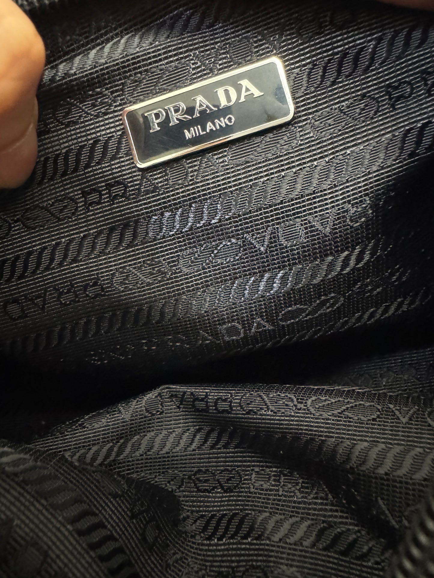 PRADA Re-nylon Hobo 舊版