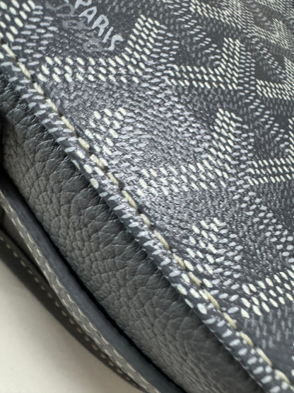 GOYARD Belvedere 郵差包 灰色 PM