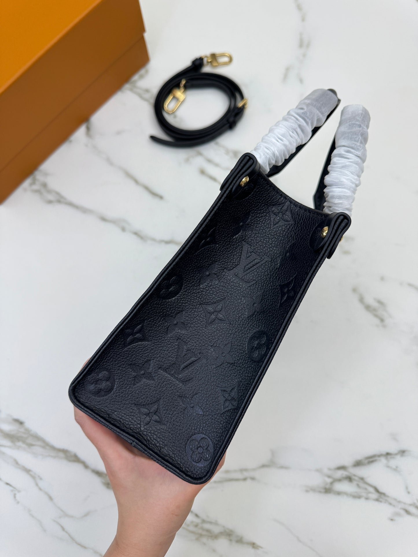 LV Onthego PM 黑色全皮