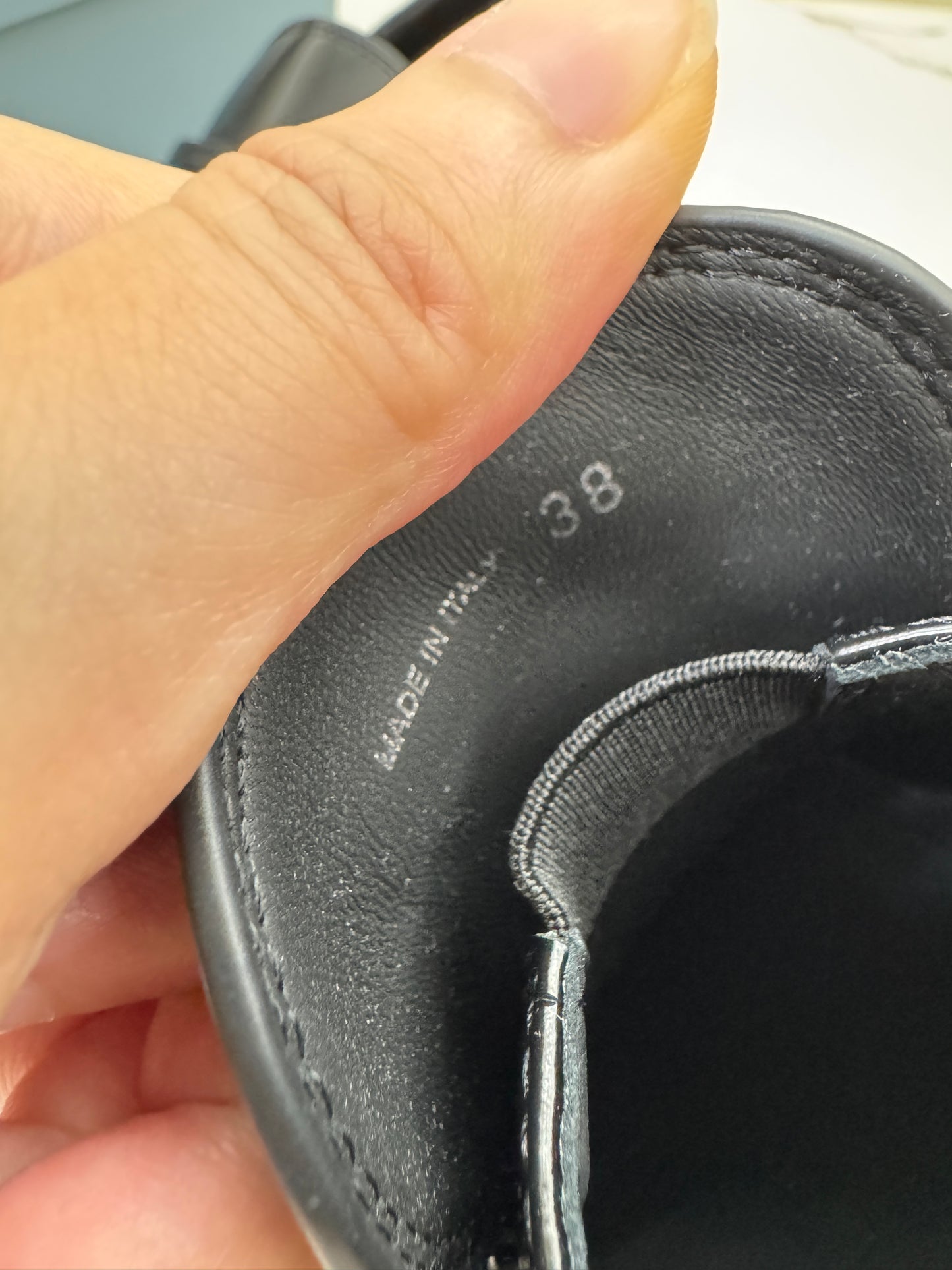 PRADA 光面皮革Loafers