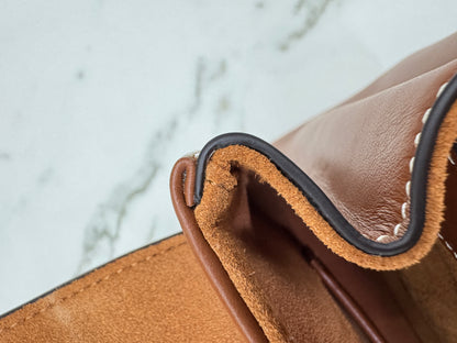 CELINE Soft 16 Medium 棕色