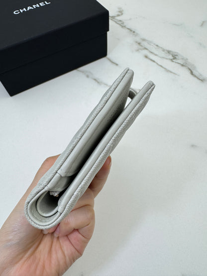 CHANEL Passport Holder 淺灰
