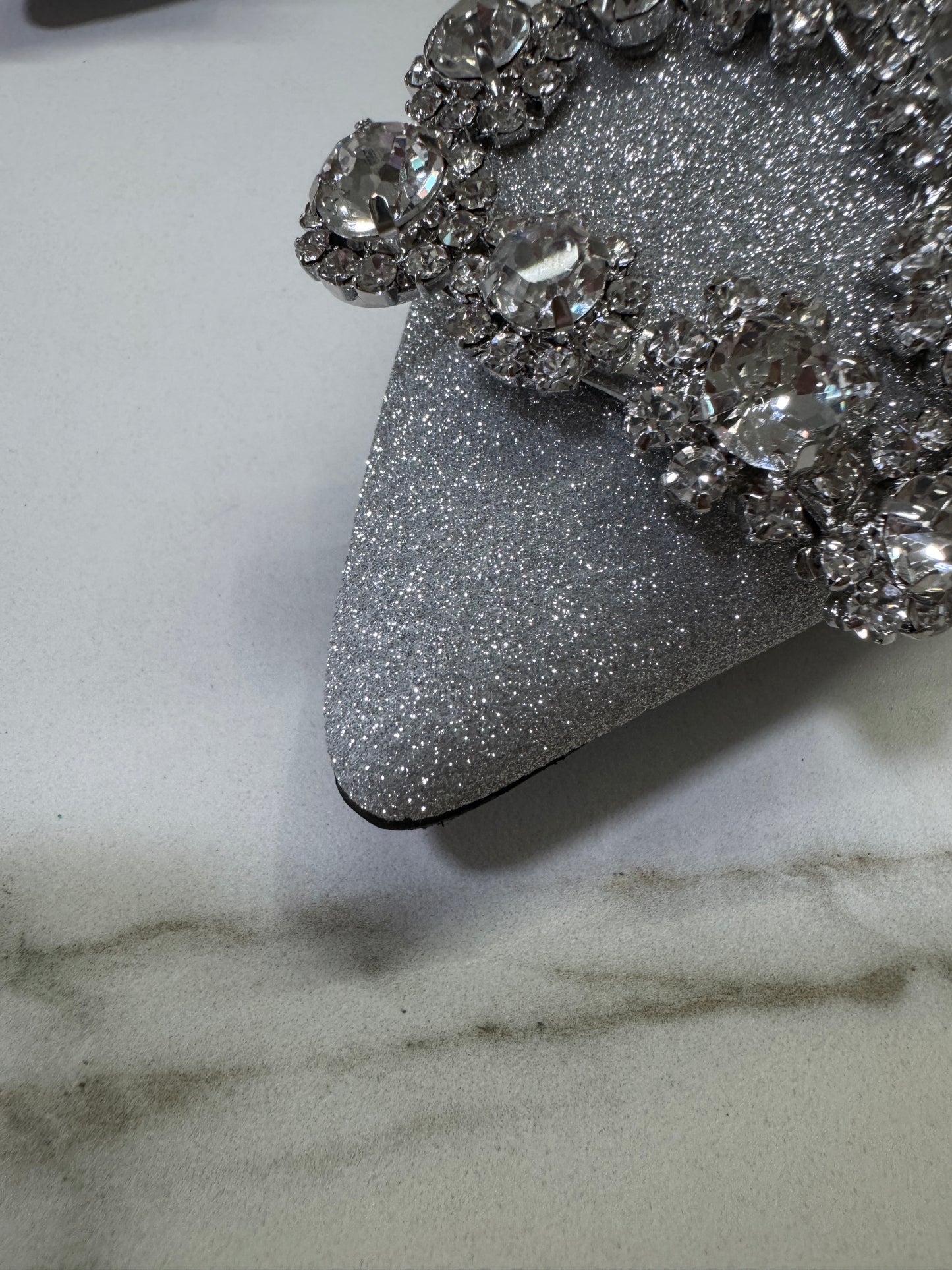 RV 銀色細閃 鑽扣高跟鞋 6cm