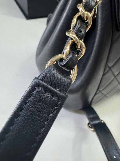 CHANEL Duma 胎牛皮 黑色 Small