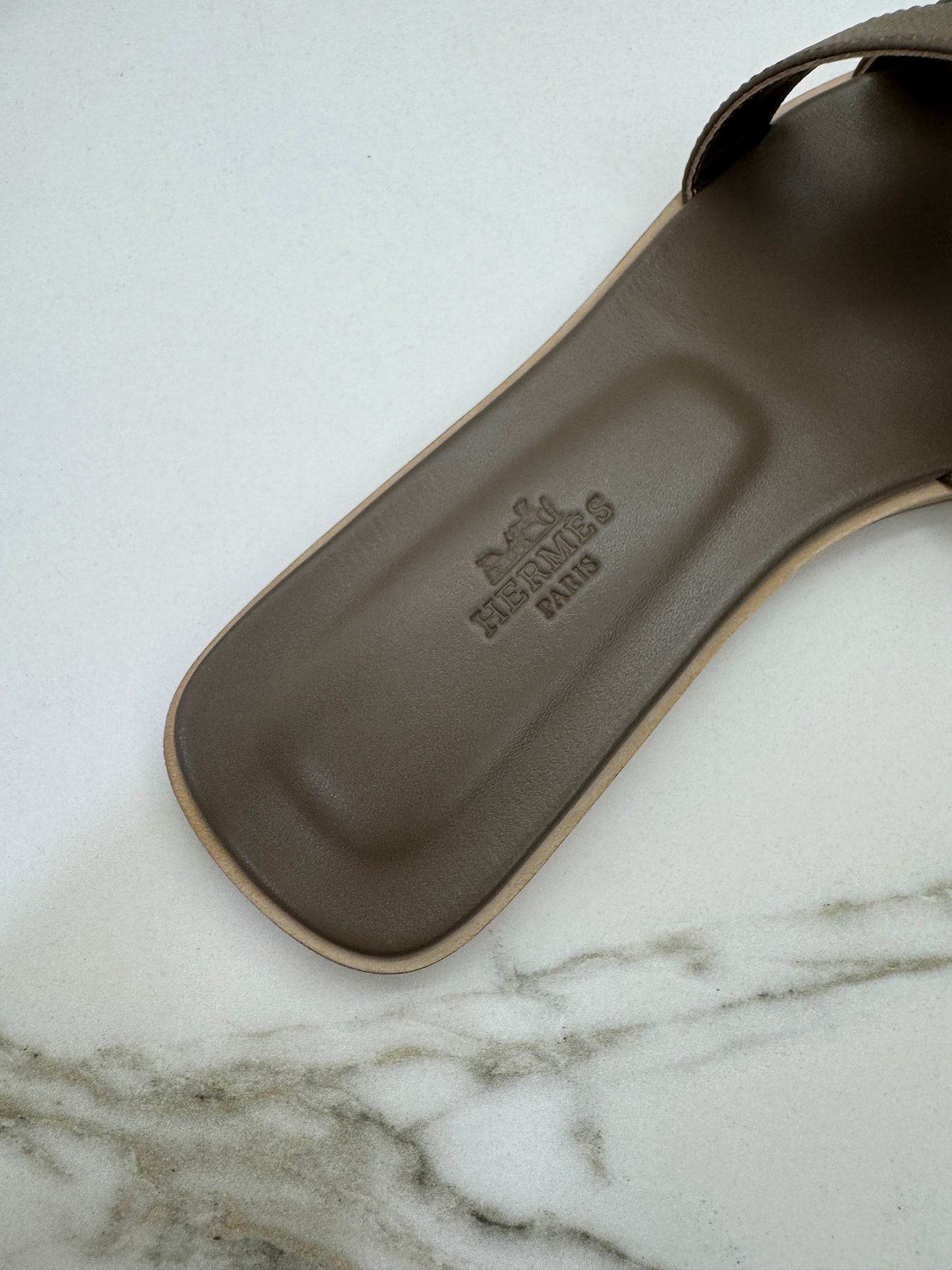 HERMES Oran 大象灰 Epsom