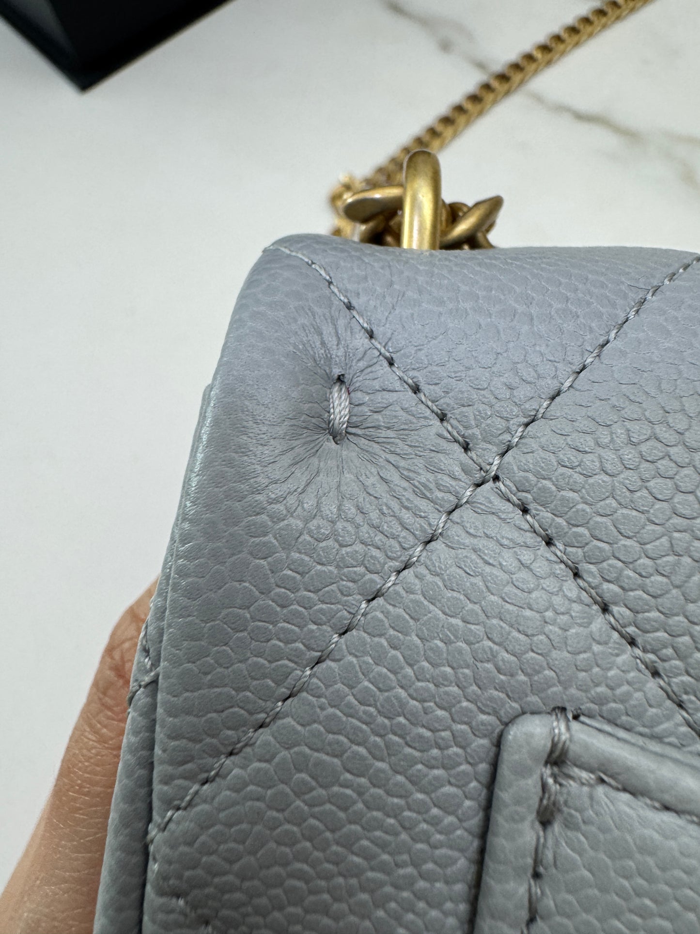 CHANEL 愛心金球 灰色 Mini Flap Bag 20cm