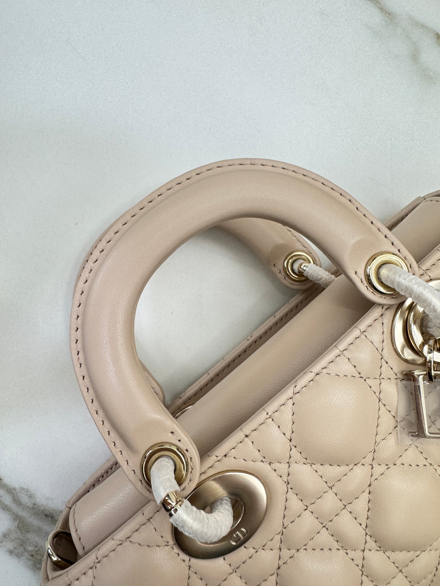 DIOR D-Joy Small 胭脂米 Powder Beige￼