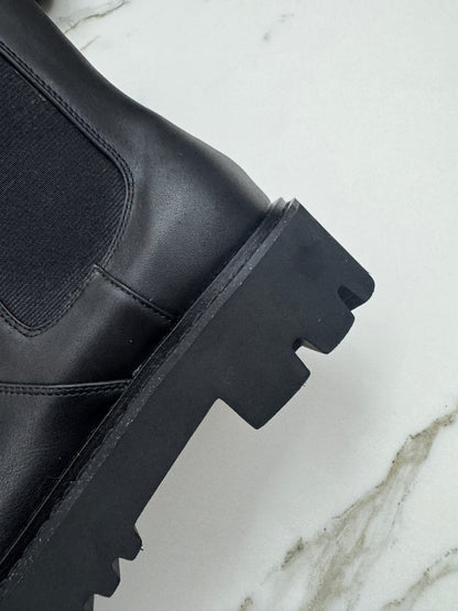 CHANEL 24B 切爾西長靴