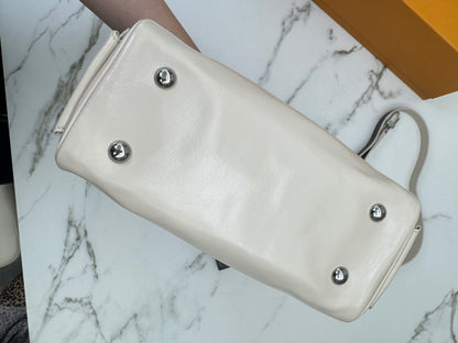 LV Speedy Cargo Vibe 白色油臘皮