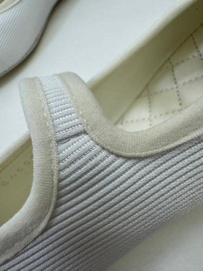 CHANEL 24S Mary Jane 芭蕾舞鞋 白色娟布