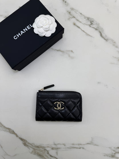 CHANEL L型拉鏈卡包 雕刻菱格扣