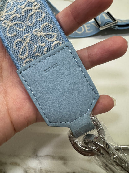 LOEWE Puzzle Small 天藍色