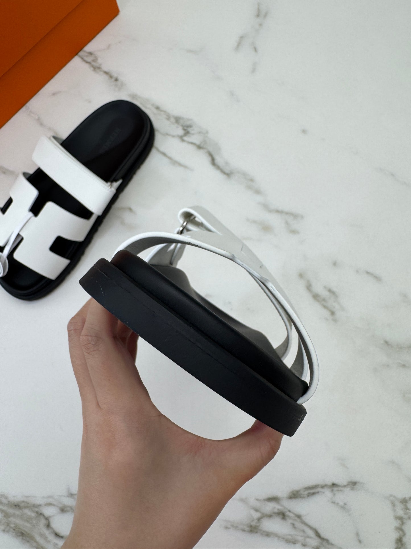 HERMES Chypre 二舅拖 白色