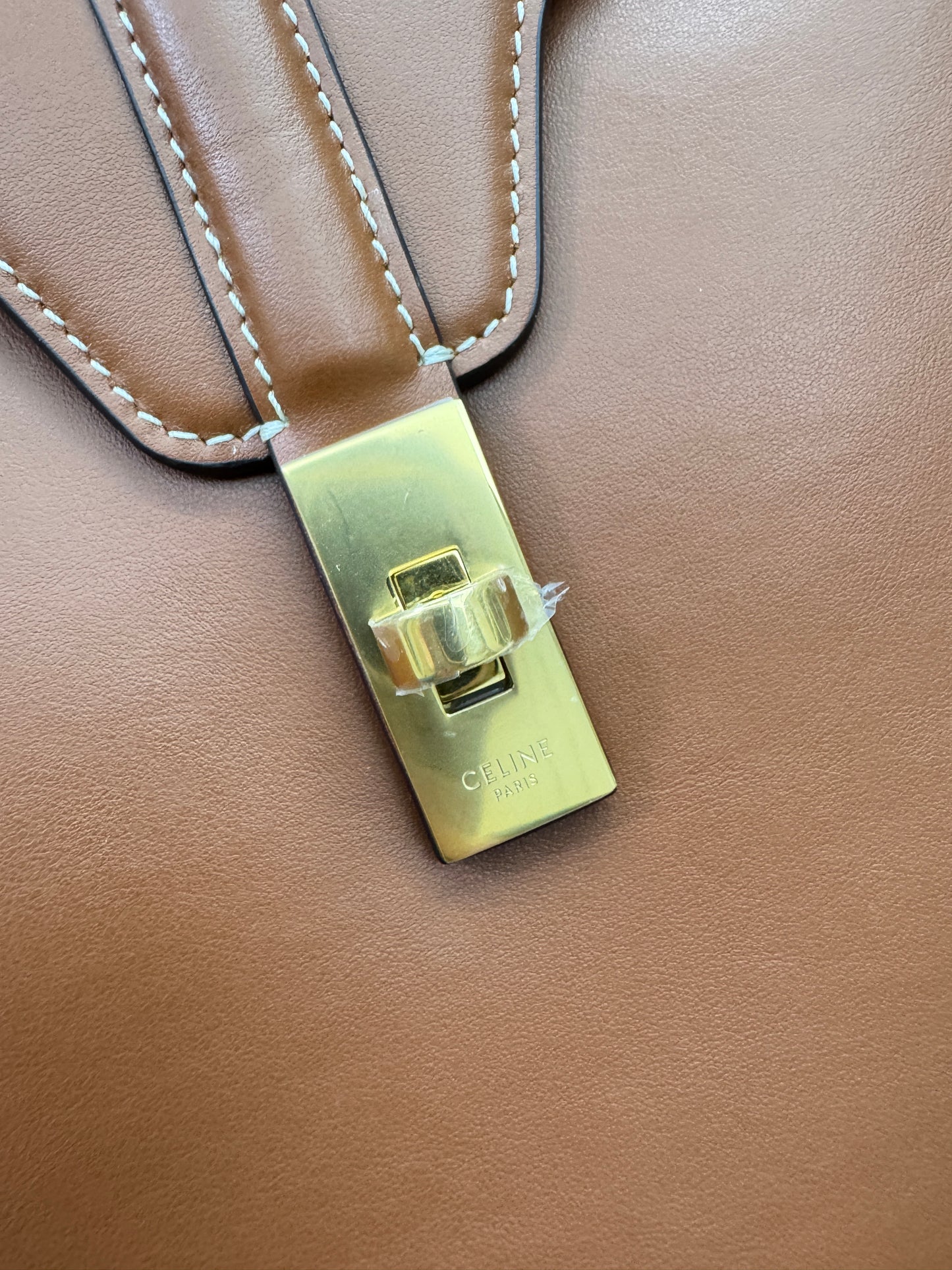 CELINE Soft 16 Medium 棕色