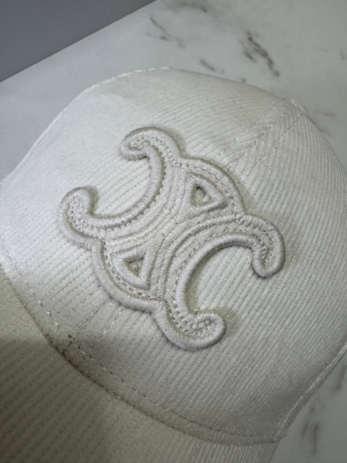 CELINE 凱旋門鴨舌帽 燈芯絨白色