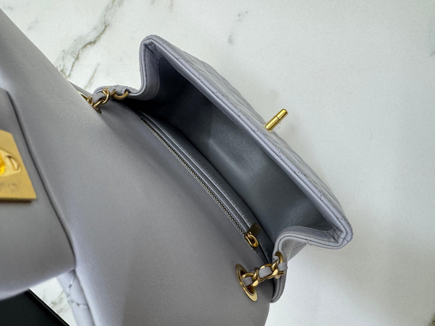 CHANEL Mini CF17 金球方胖子淺灰