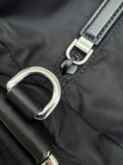 PRADA Explore 男裝 Re-nylon
