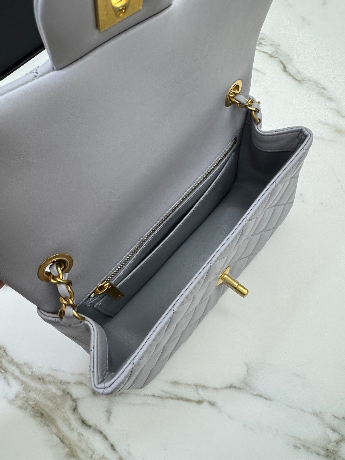 CHANEL Mini CF20 金球 淺灰色