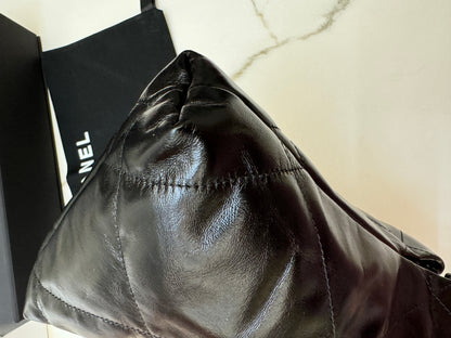 CHANEL mini 22 so black