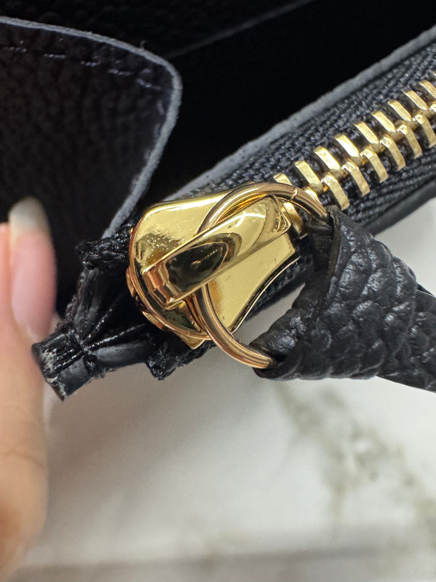 LV Rosalie 黑色全皮壓花零錢包