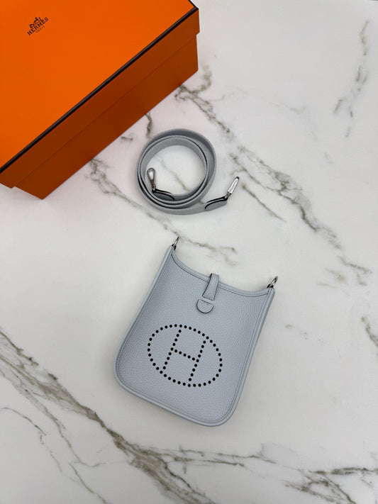 HERMES Mini Evelyne 霧霾藍銀扣 T0 Bleu Brume PHW
