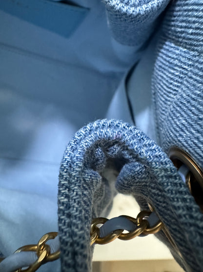 CHANEL 25 Bag 淺藍牛仔Small