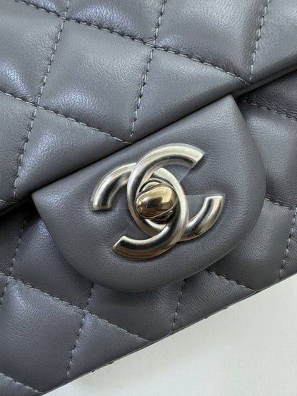 CHANEL Mini CF 深灰色羊皮淺金扣