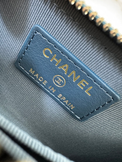 CHANEL 18S珠光藍 拉鏈零錢包 Iridescent Blue Coin Purse【Limited Edition】