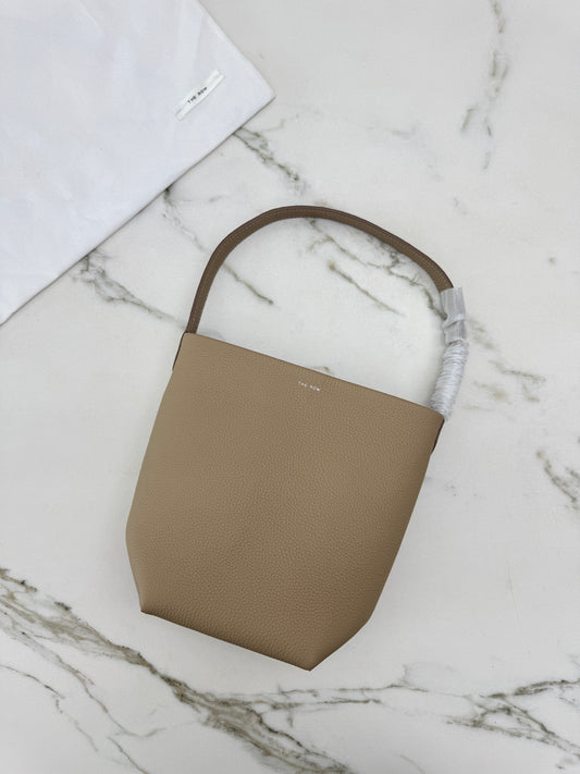 THE ROW N/S Park Tote 奶茶色 Small