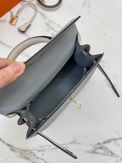 HERMES Kelly 25 冰川藍拼奶昔白 Epsom 香檳金扣 8U Bleu Glacier/ 10 Craie PBHW