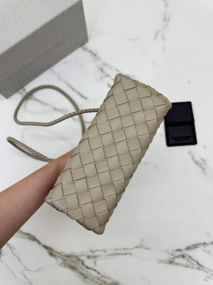 BV Andiamo Mini Ecru 淺米褐色