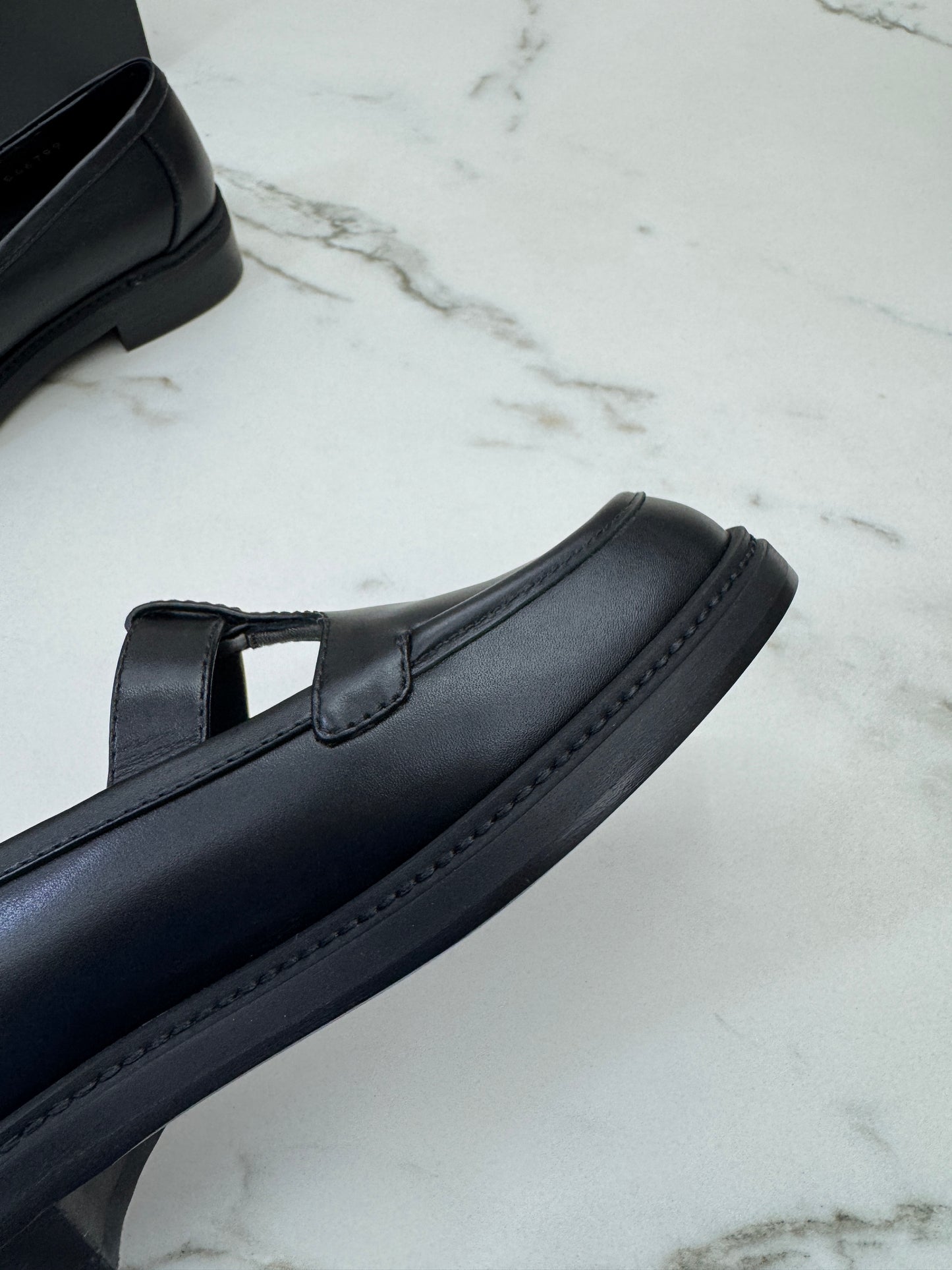 CHANEL 25K T字厚底樂福鞋