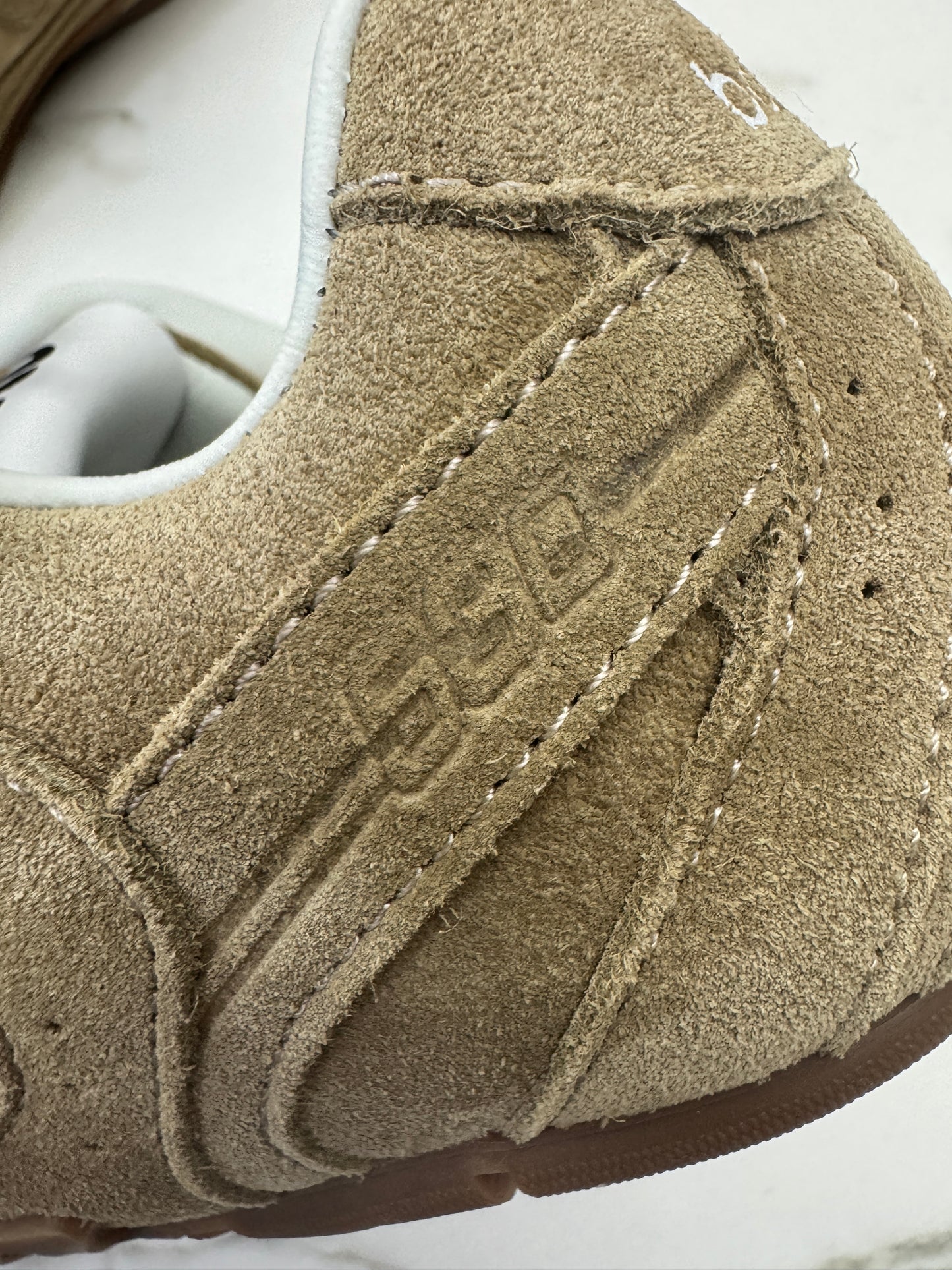 MIU MIU X NB 530 卡其淺棕色運動鞋