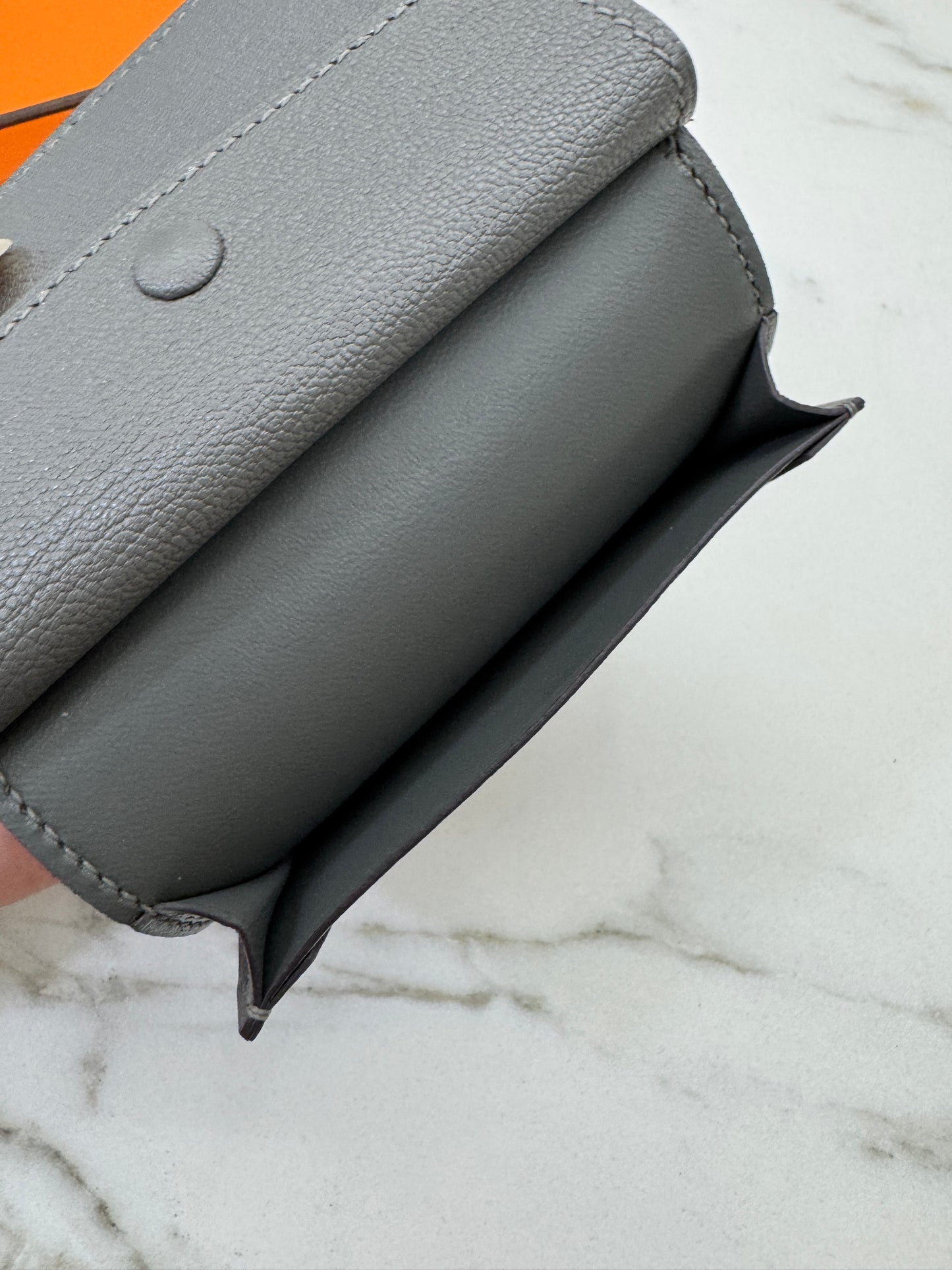 HERMES Bearn Mini Wallet 積雨雲灰山羊皮 金扣 Gris Meyer GHW