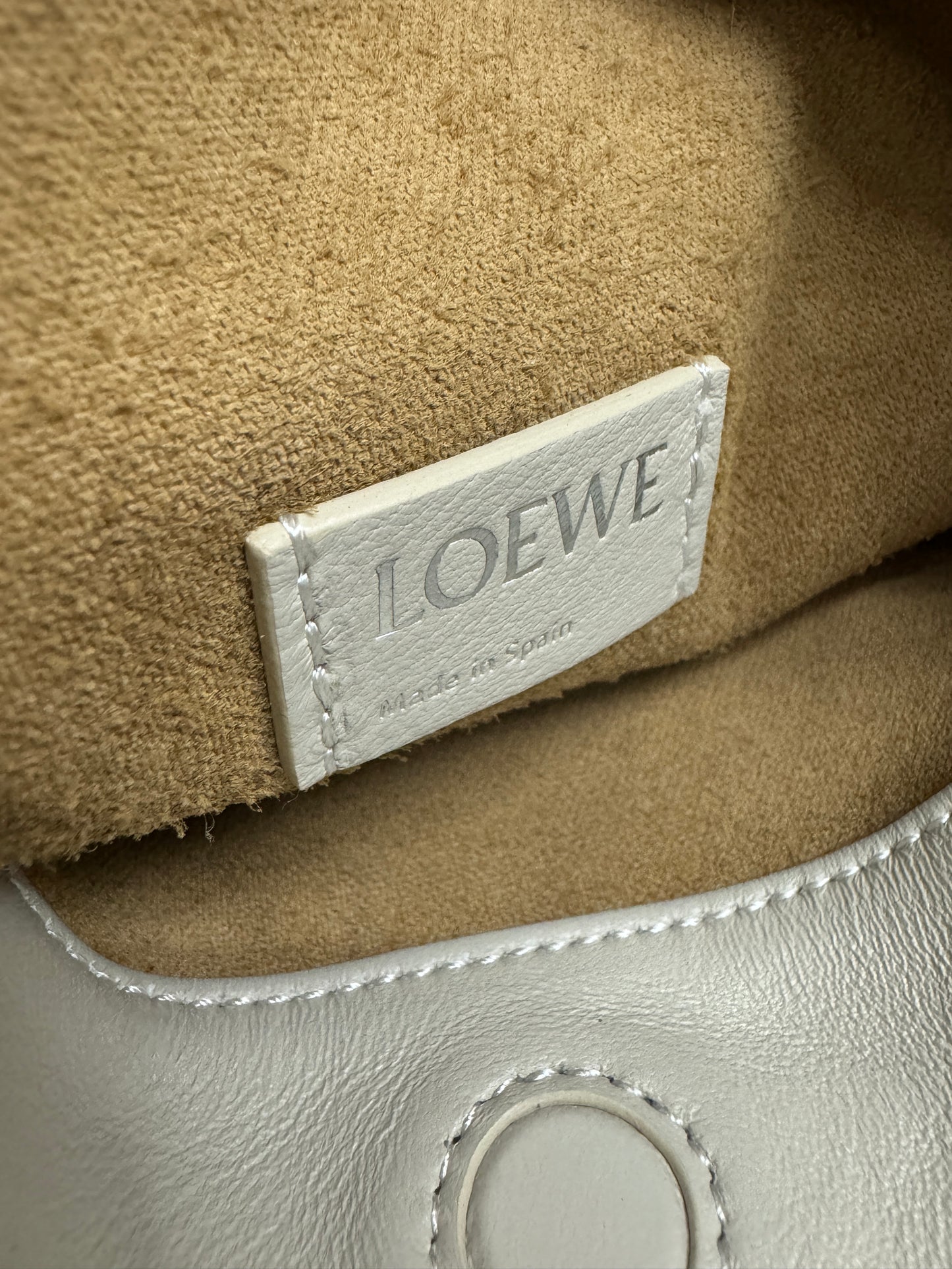 LOEWE Flamenco Purse 海鹽白 Medium Sea Salt