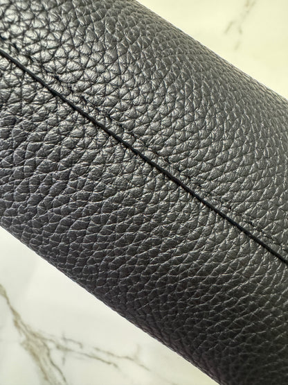 THE ROW Bindle Three Black