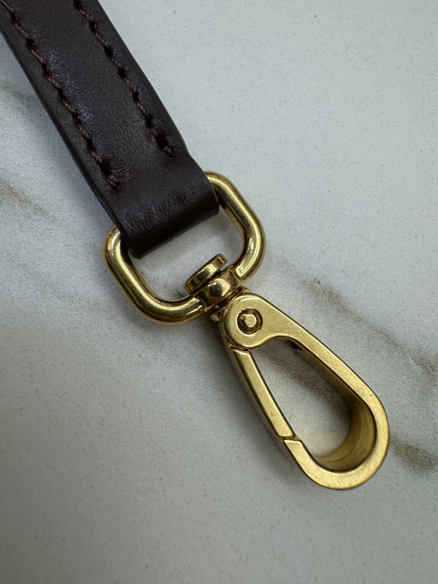 MIU MIU Acardie Regular 石楠木色