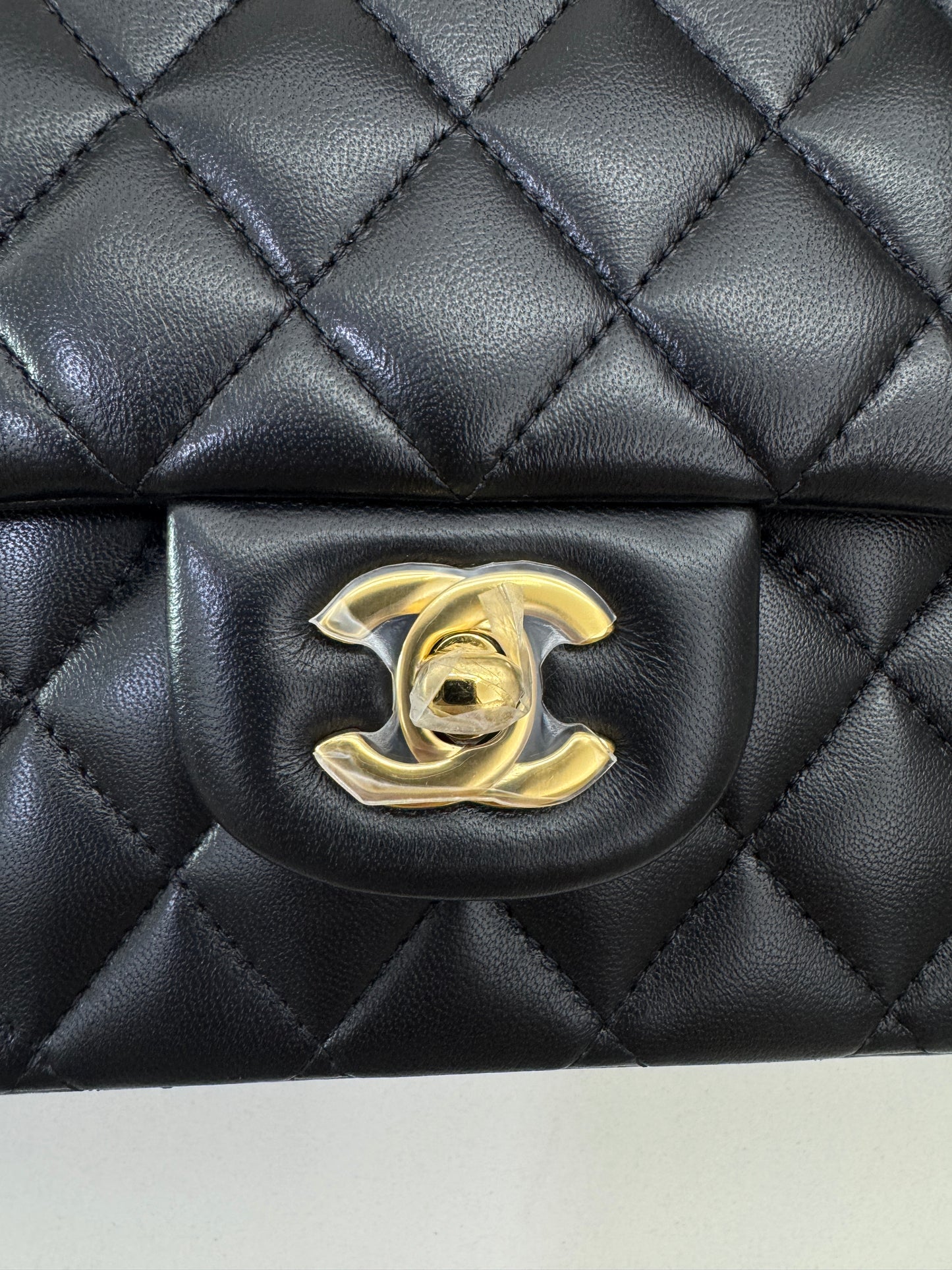 CHANEL CF25 Medium 黑金羊