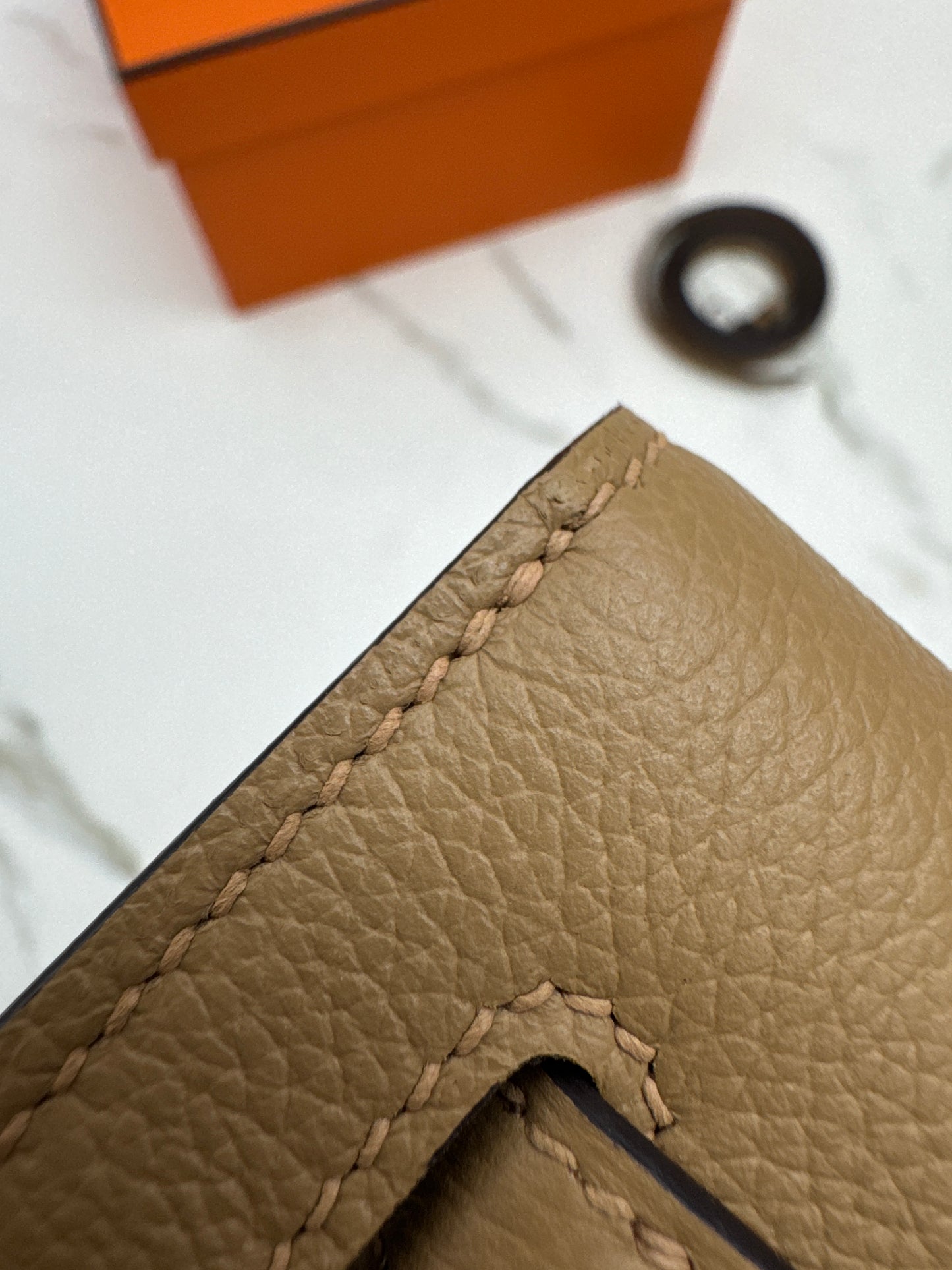 HERMES Kelly Danse 奶茶色銀扣 Chai Evercolor PHW